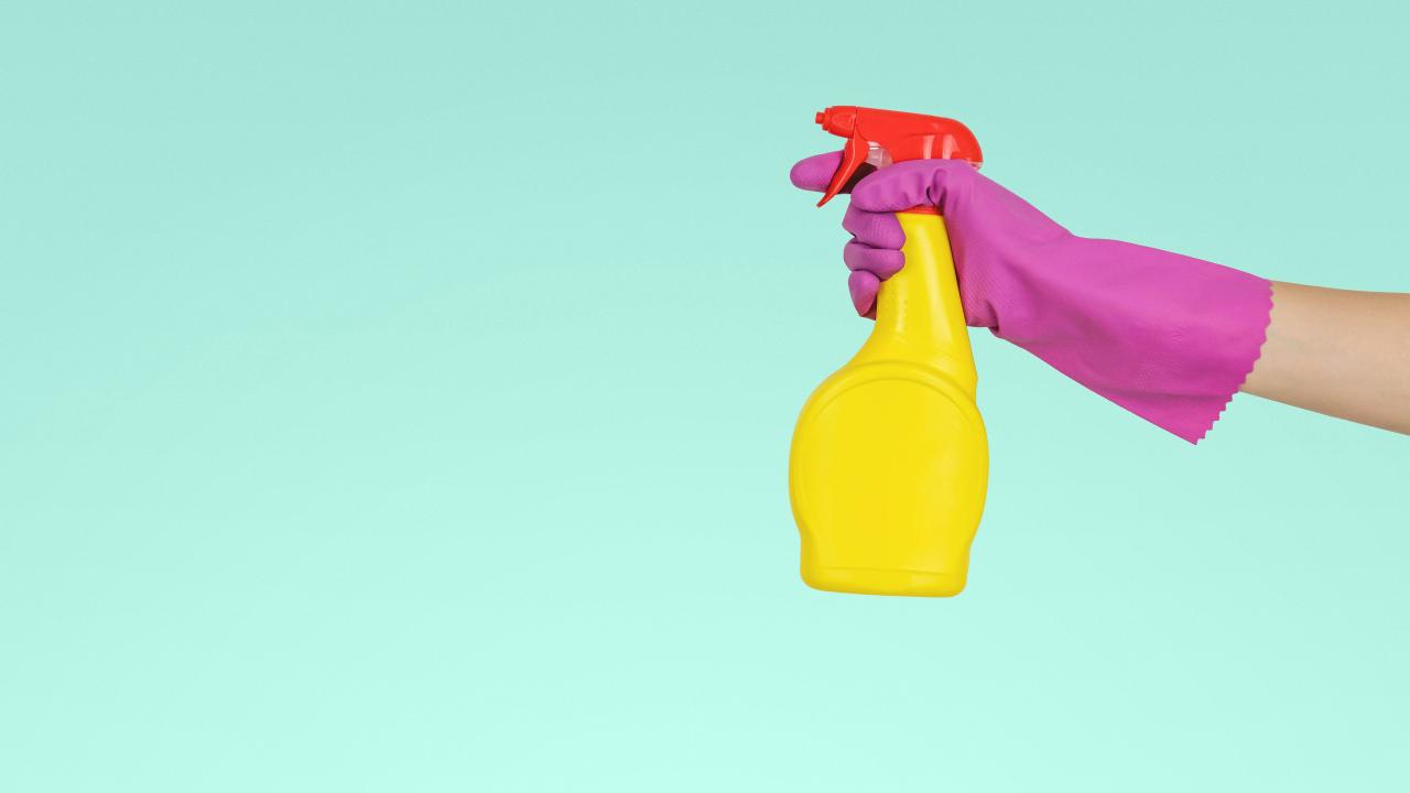Cleaning product