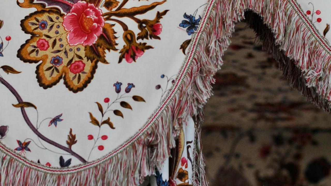 Drapery with valance
