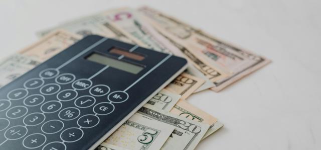 Calculator with money